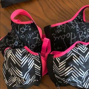 Set of 2 sports bras